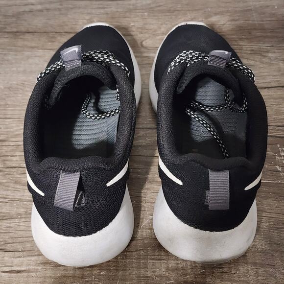 Nike Roshe One (844994-002) Women's Athletic Running Shoes Size 5.5 Black - Picture 8 of 9